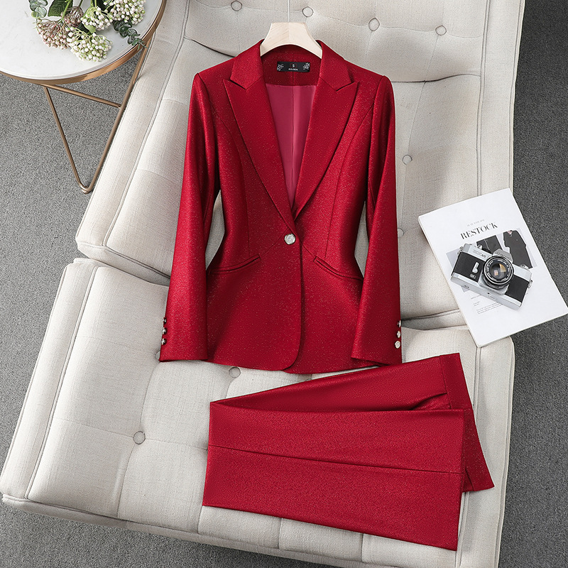 Women Formal Wear With Black Blazer - Ofis Kadınları Resmi Pantolon Takım Elbise